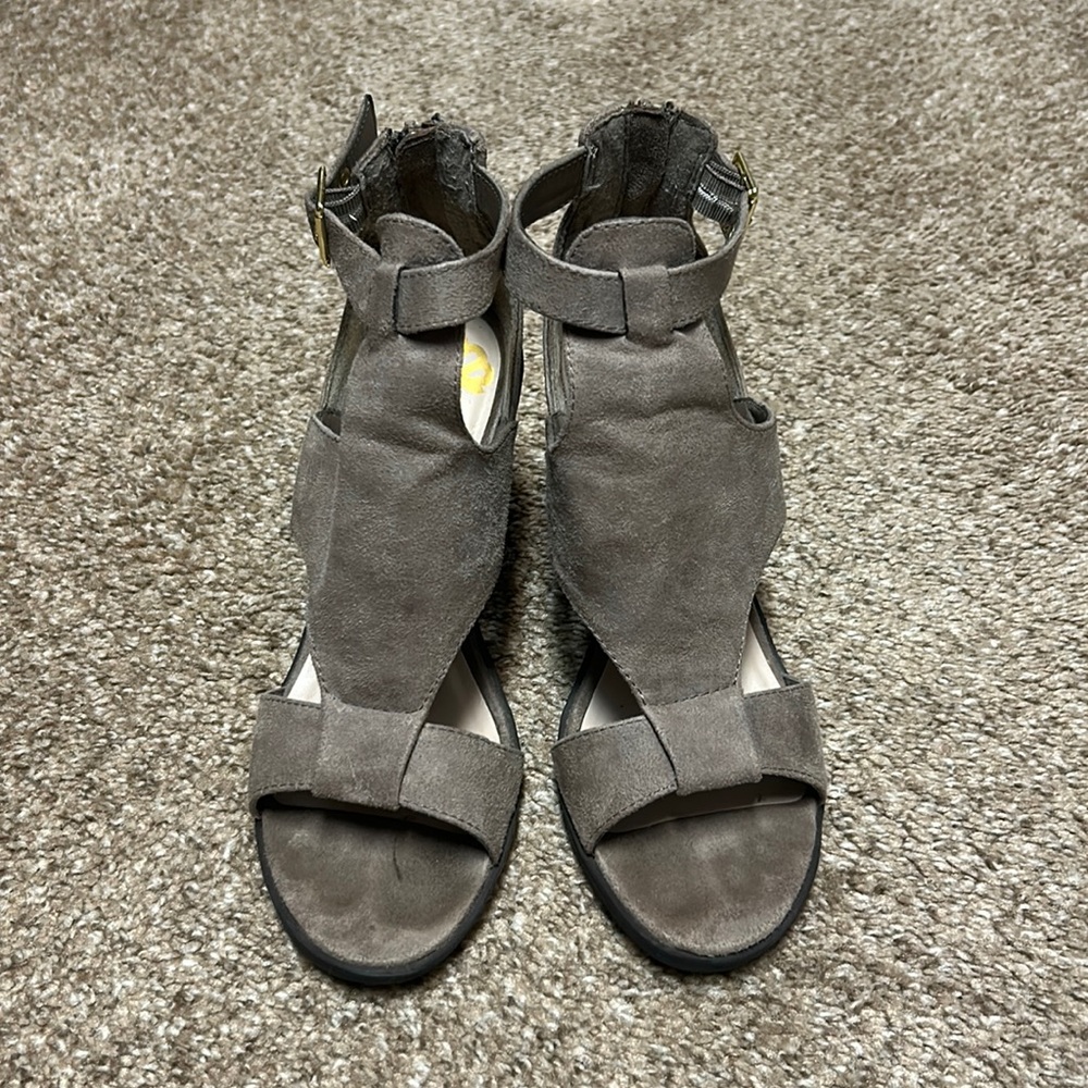 Fergalicious by Fergie Wedges Size 8